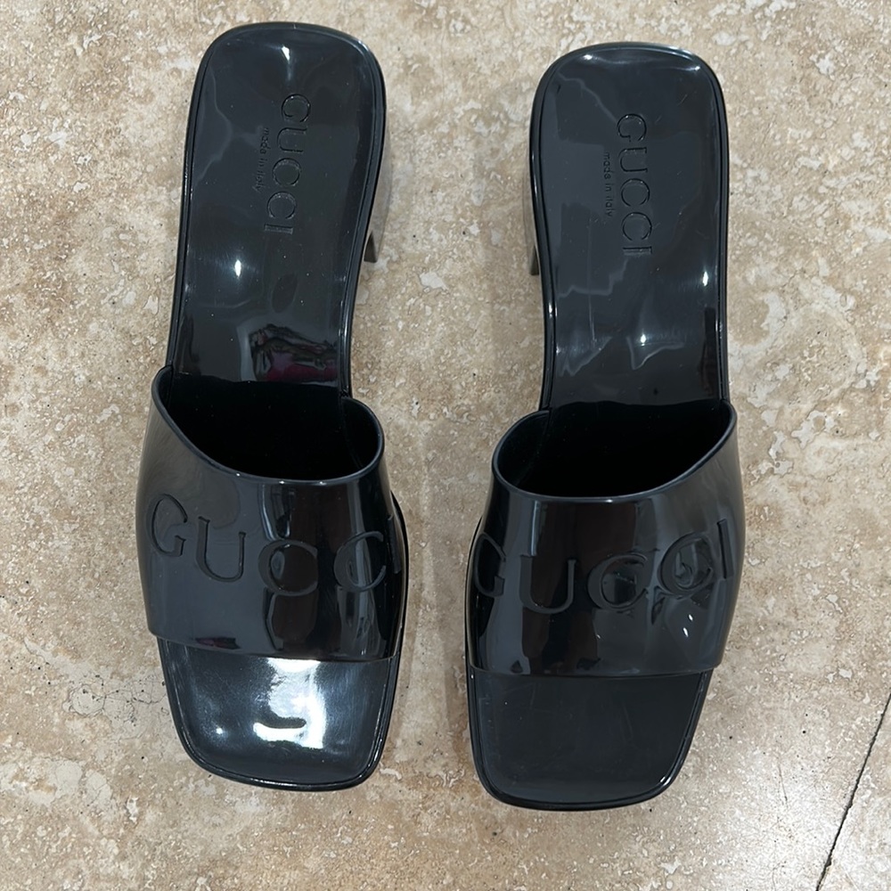 Gucci rubber slide sandal